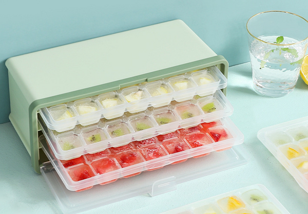 Three Layer Ice Box With Ice Cubes