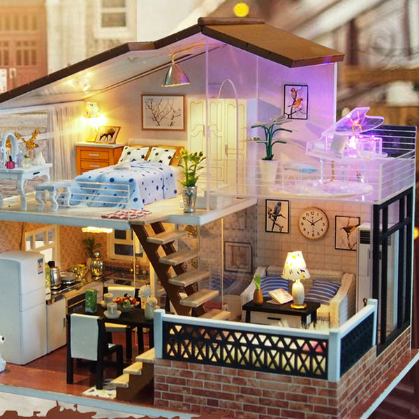 Wooden DIY Dollhouse